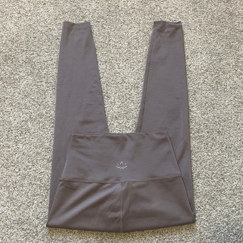 Like new Beyond Yoga Ribbed Leggings